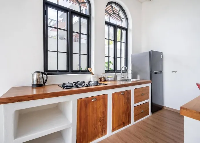 Villa Palm Sugar - Stylish 3br Retreat With Pool