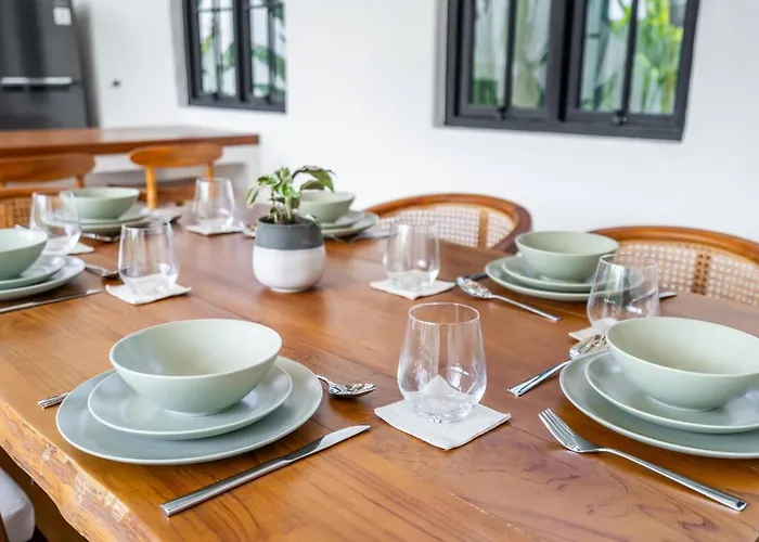 Palm Sugar - Stylish 3br Retreat With Pool Villa