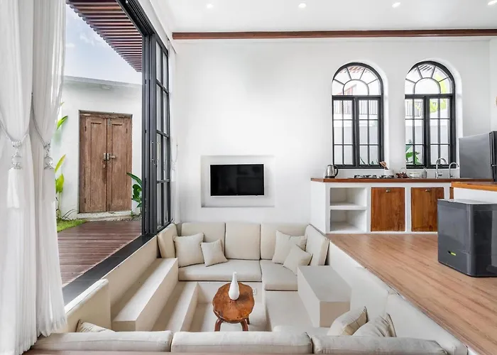 Villa Palm Sugar - Stylish 3br Retreat With Pool