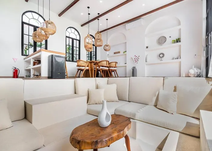 Palm Sugar - Stylish 3br Retreat With Pool *